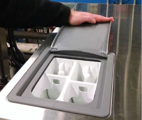 bac à lessive à quatre compartiments pour laveuse essoreuse inox Speed Queen SC40 à sceller