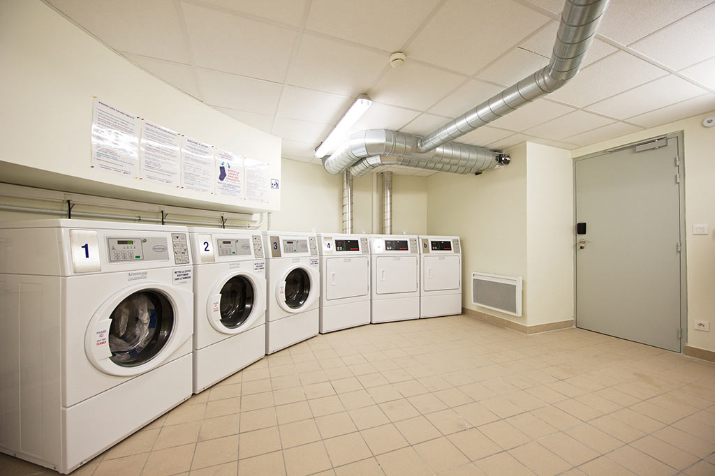 mise à disposition gratuite de machine à laver et sèche-linge avec monnayeur ou central de paiement
